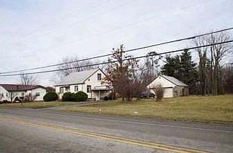 2nd image of 184 Edison St