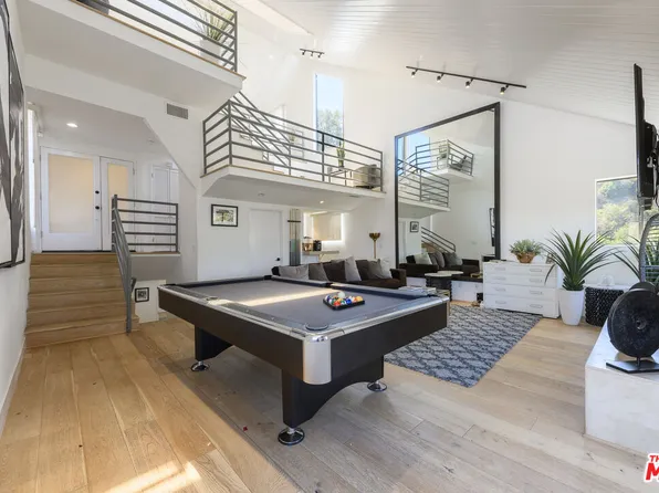 8581 Cole Crest Dr, Los Angeles, CA 90046