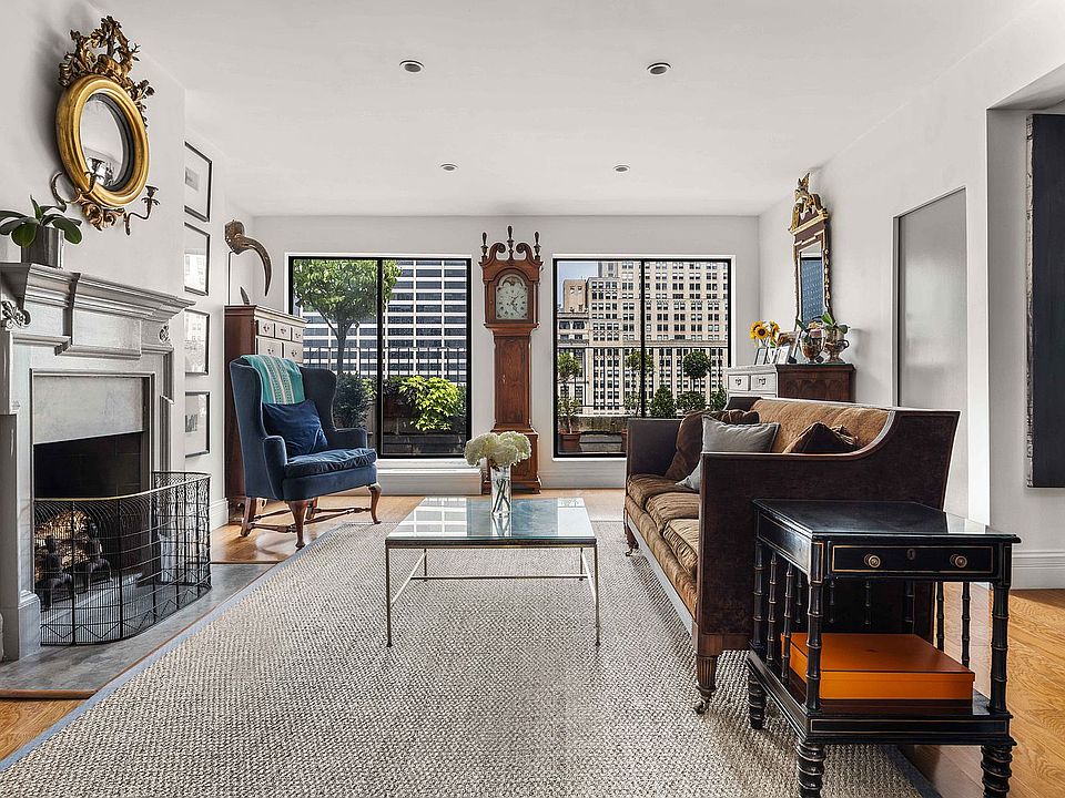 1st image of 32 W 40th St Penthouse D