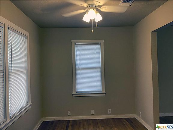 5th image of 423 Perryman St