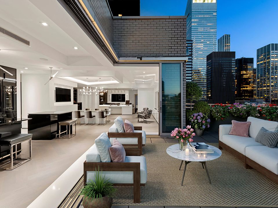 1st image of 200 E 57th St Penthouse B