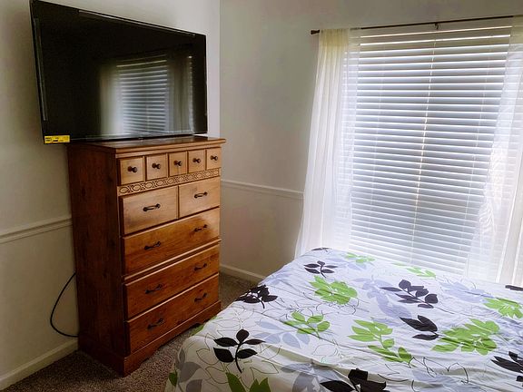 5th image of 6323 Phillips Ct #1