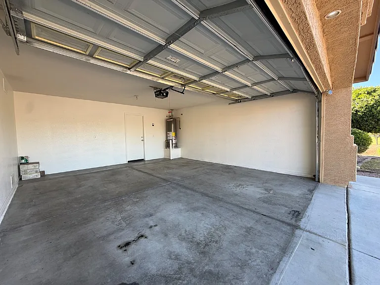 8202 S 47th Ave — Photo 34