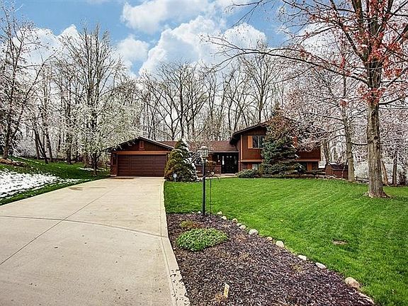 3rd image of 507 Woodcove Way