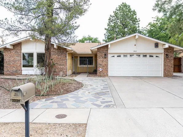 6605 Avenida La Costa NE, Albuquerque, NM 87109