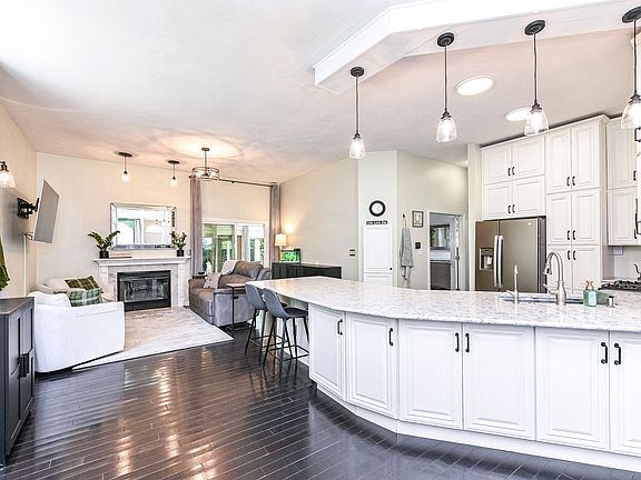 5th image of 5508 Spicebush Dr