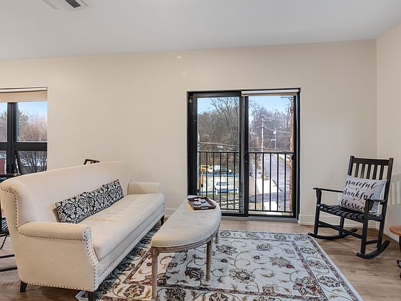 5th image of 255 Bradford St NE #21