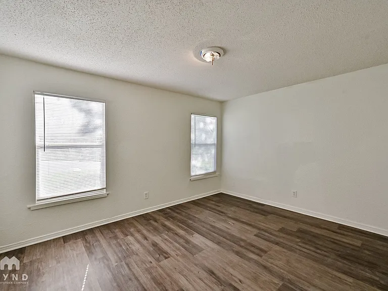 404 Lanola Ct — Photo 14