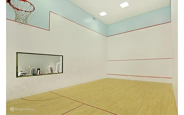 Rented by Douglas Elliman | media 24