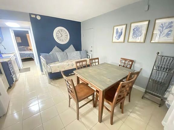 Unit 207 Living/Dining Area