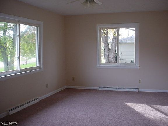 5th image of 2669-2671 Michaels Dr #2