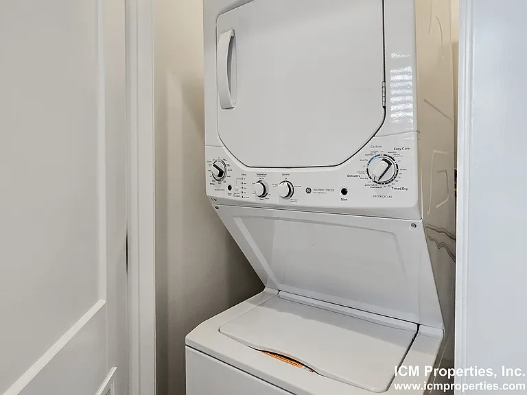 4949 N Oakley Ave #3 — Photo 6