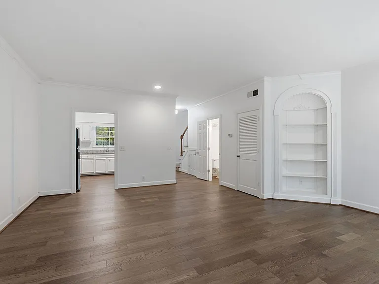 115 Westwood Trce — Photo 8