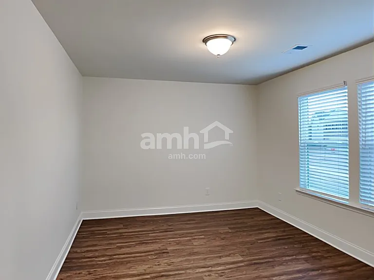 704 Callan Ct — Photo 19