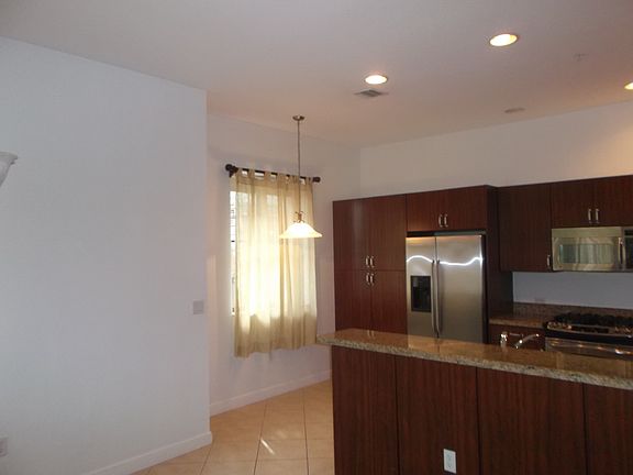 3rd image of 2925 NW 126th Ave APT 426