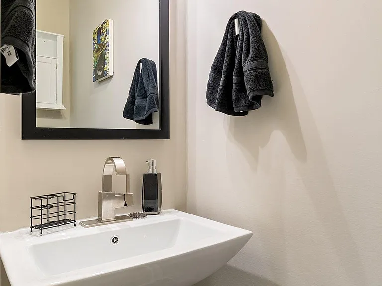2706 Combs Dr — Photo 16