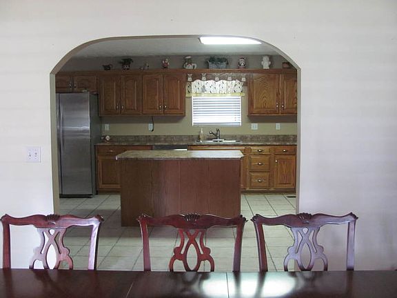 5th image of 108 Landsdowne Dr