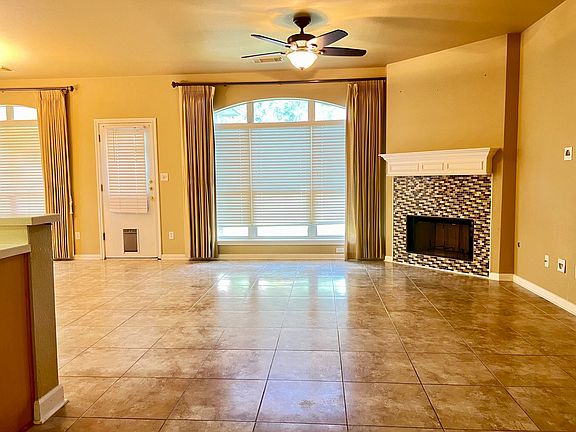 2nd image of 753 Bent Wood Pl
