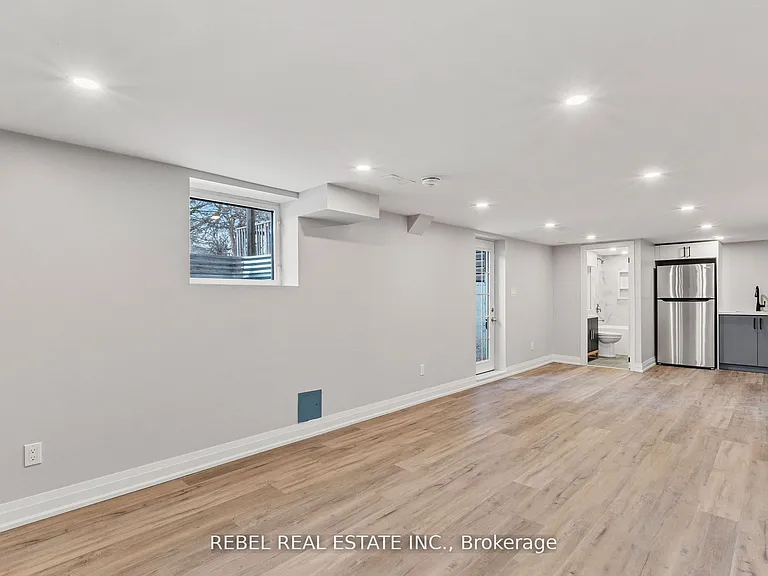 332 Cadillac Ave S #2 — Photo 6