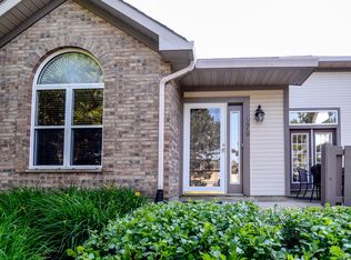 179 Canterbury Ct, Bloomingdale, IL 60108