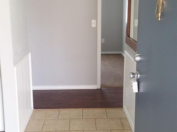 2nd image of 1424 N Bradley Ave