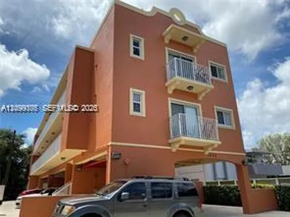 1638 SW 3rd St APT 302, Miami, FL 33135