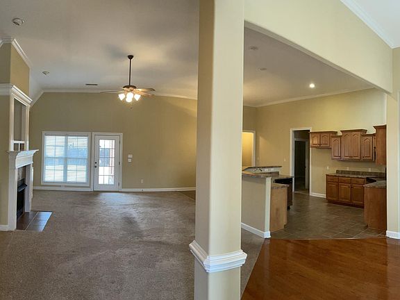 3rd image of 3400 Champion Hills Dr