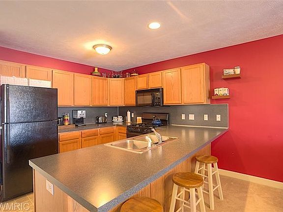 2nd image of 8489 N Center Park Dr SW