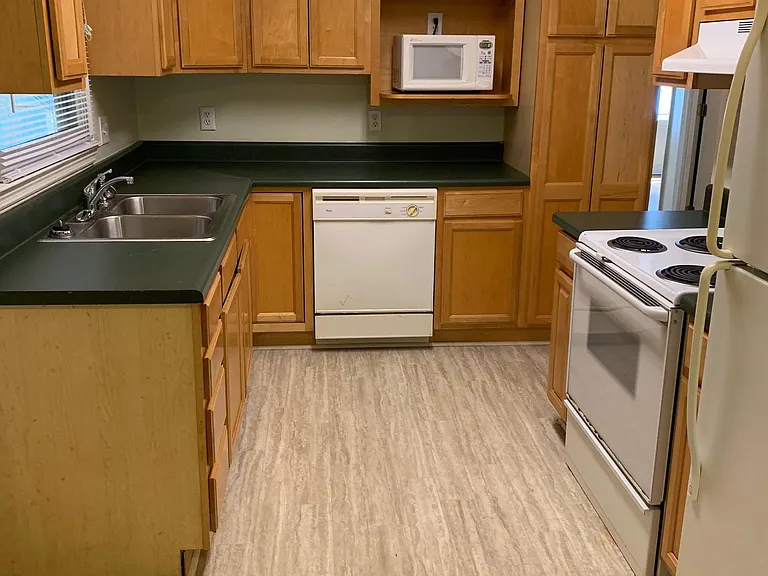 602 Harper Ave — Photo 4