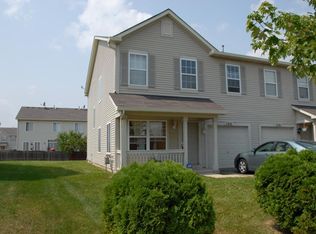 740 S Shannon Dr, Romeoville, IL 60446