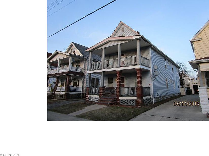 2nd image of 2059 W 105th St