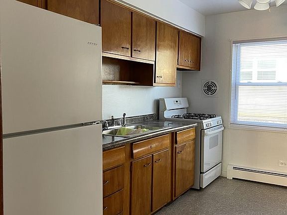 4th image of 400 Laurel Ave #5