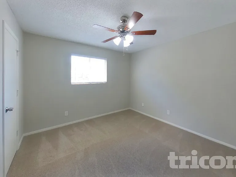 824 Hollow Creek Rd — Photo 12