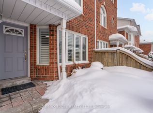 18 Clark Ave W #37, Vaughan, ON L4J 8H1