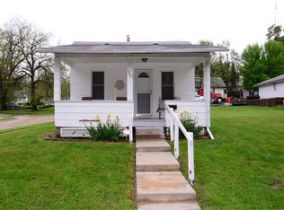 3002 N 50th St, Omaha, NE 68104
