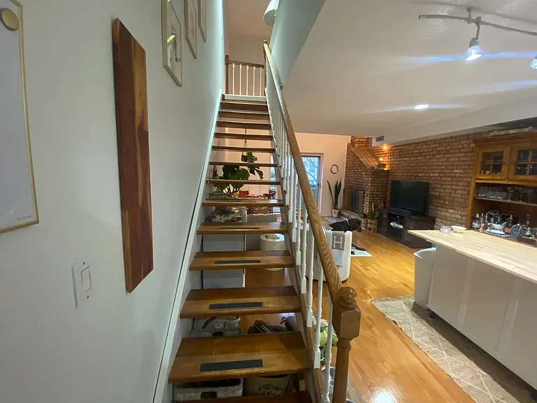 2828 N Burling St #405 — Photo 16