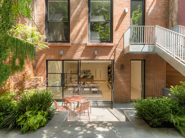 20 East 10th Street image 24 of 25