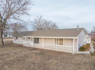 48 Century Pkwy, Neodesha, KS 66757