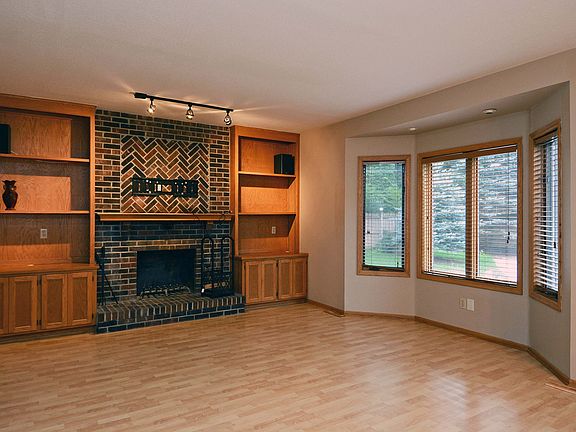 5th image of 15145 Cherry Ln