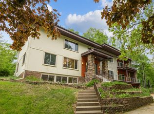 21 Red Fox Rd, North Oaks, MN 55127