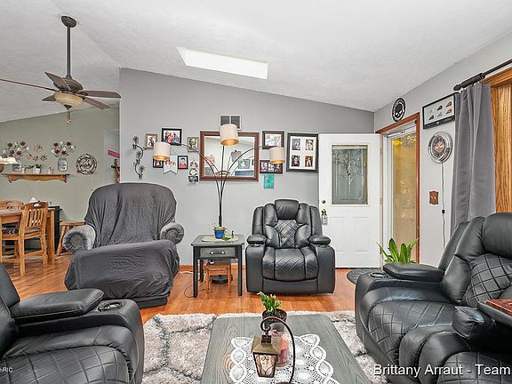 4th image of 5906 Haughey Ave SW