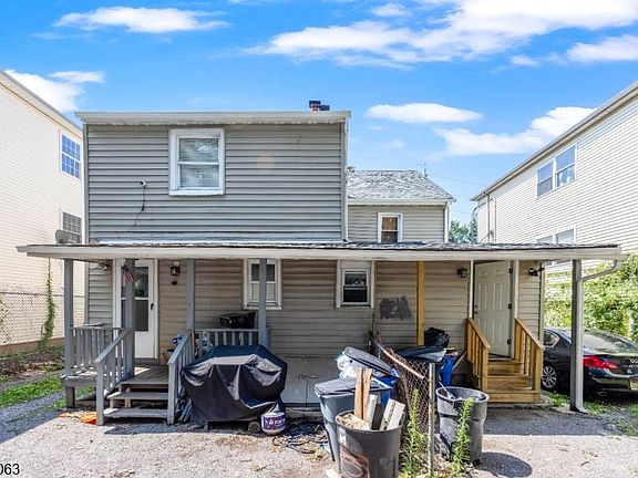 5th image of 1083 Magnolia Ave