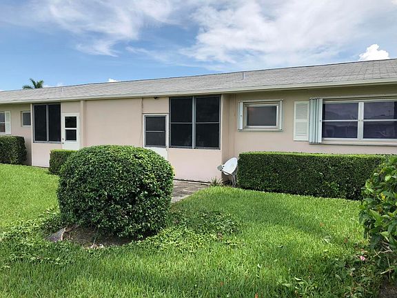 5th image of 2784 Dudley Dr E APT D