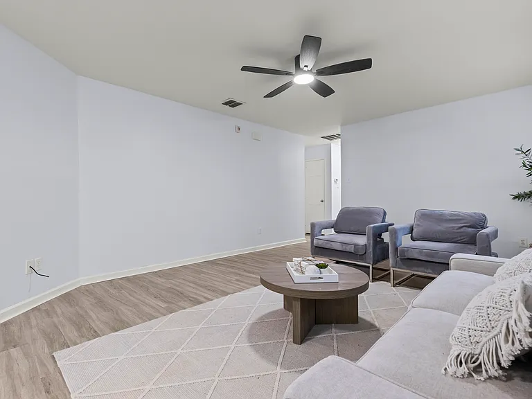3028 Casa Bella Dr — Photo 3