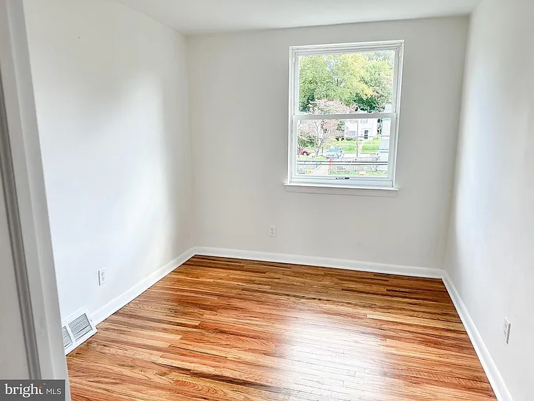 104 Clement Rd #D — Photo 8