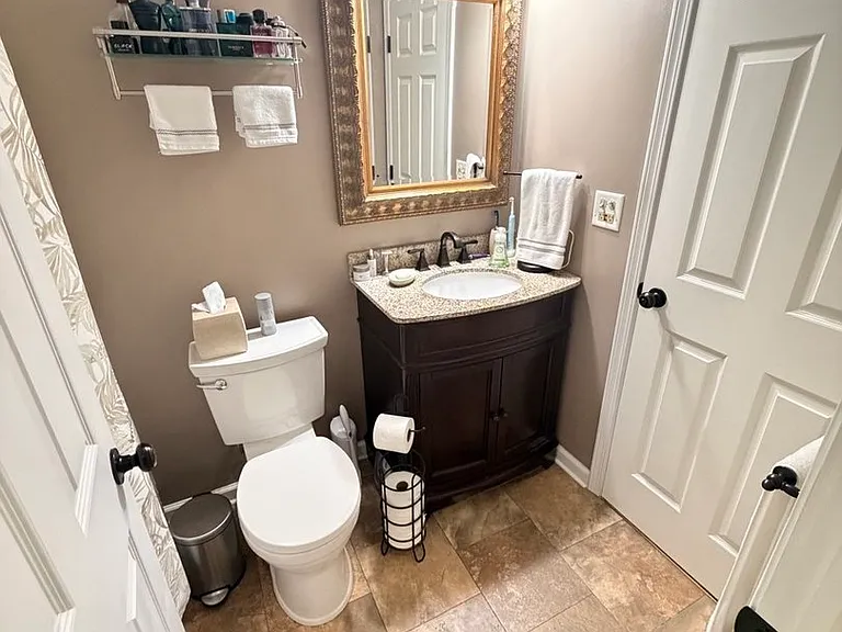 1219 Huntington Dr — Photo 13