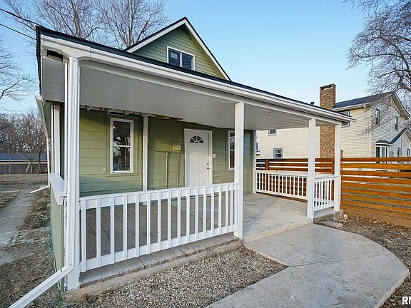 4th image of 105 Groveland St