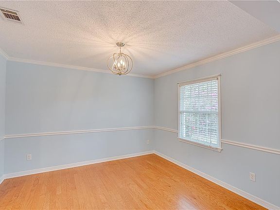 5th image of 375 Bridle Path Way