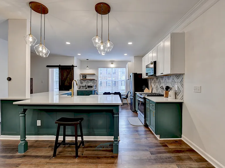5204 Wellsley Bnd — Photo 9