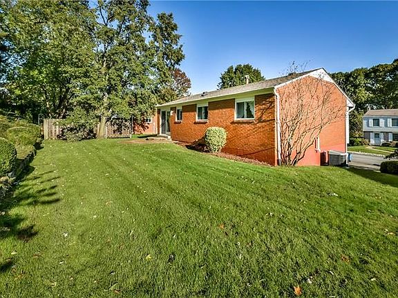 5th image of 606 Stoneridge Dr
